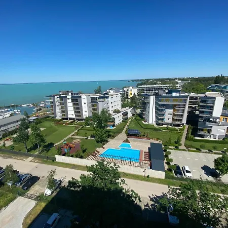 The 9th Floor * Siofok