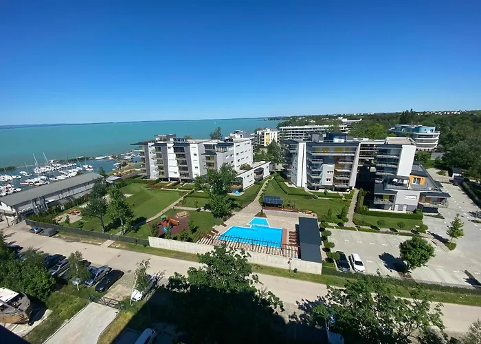 The 9th Floor * Siófok